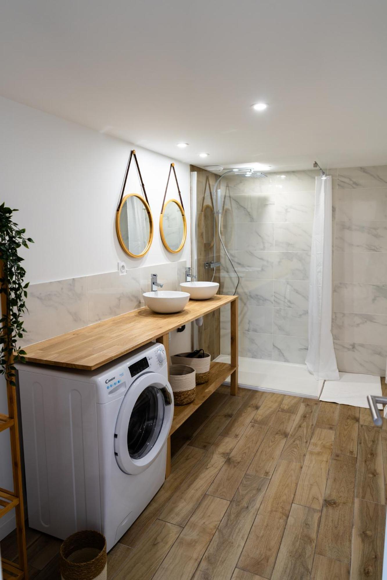 Grand Loft Familial 4 Chambres Avec Parking Prive Saumur Exterior foto