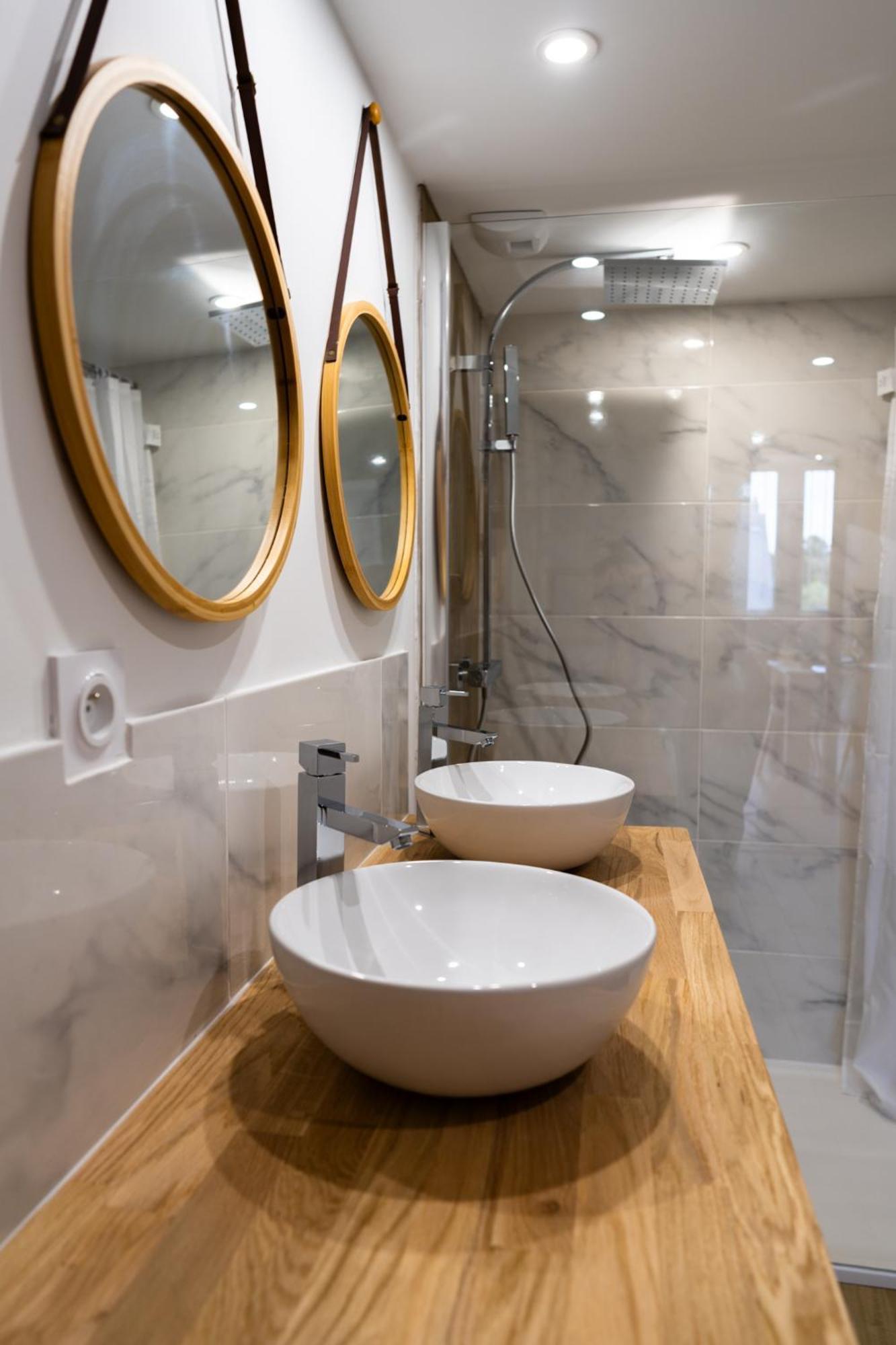 Grand Loft Familial 4 Chambres Avec Parking Prive Saumur Exterior foto